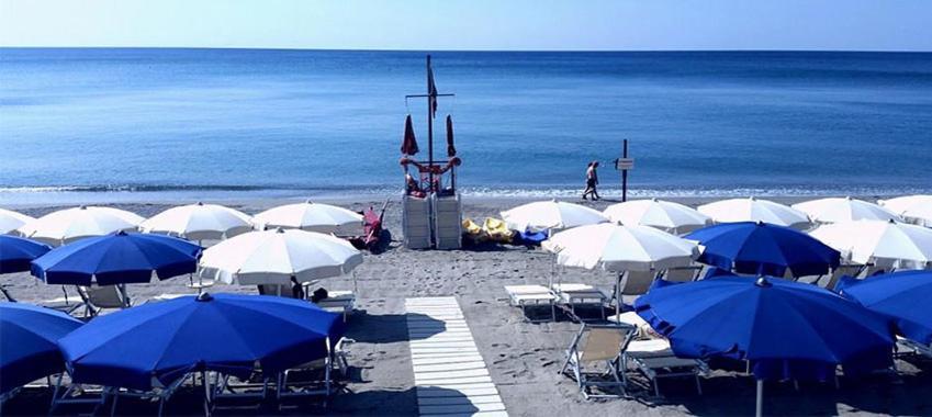 Savona Casa Vacanze Vicino Mare 3 Minuti Wifi מראה חיצוני תמונה