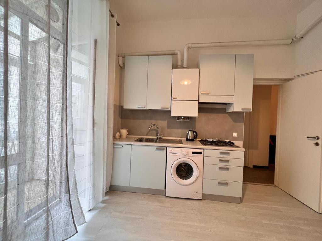 Savona Casa Vacanze Vicino Mare 3 Minuti Wifi מראה חיצוני תמונה